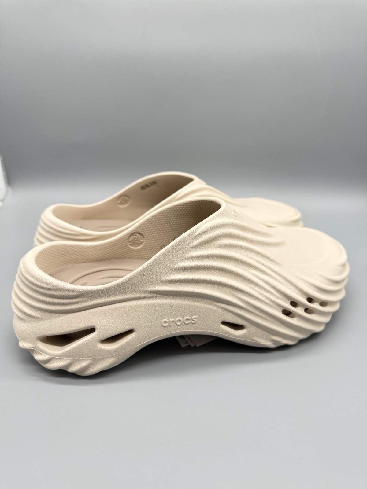 CROCS Echo Wave Mens 9 Womens 11 Clog Slides Sandals Almond Tint NIB