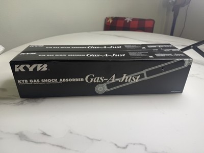KYB Shock Absorber-Gas-A-Just Front Pair for Buick / Cadillac / GMC KG4513