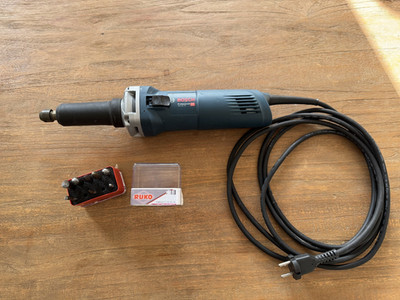 Bosch Professional GGS 28 LCE Geradeschleifer gebraucht mit Ruko HM Frässtiften