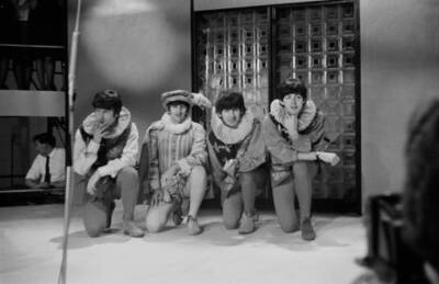John Lennon Ringo Starr George Harrison Paul Mccartney The Beatles 1964 PHOTO 1