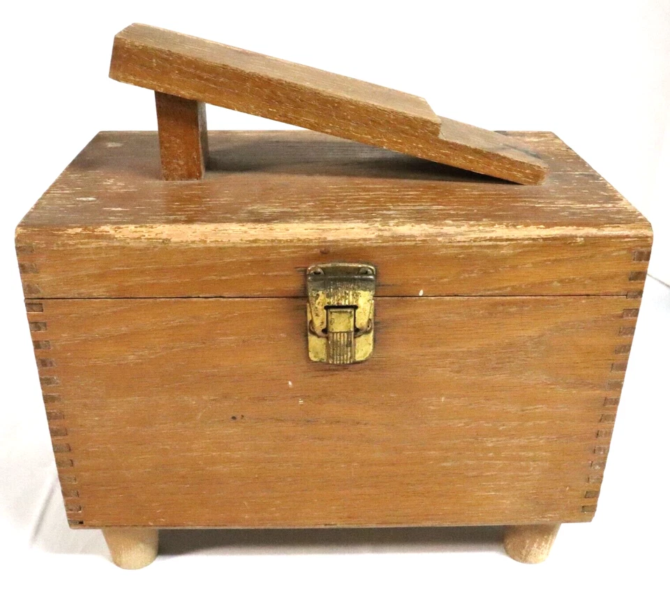 Kit de brillo de zapatos de caja de madera vintage con cepillos Kiwi Esquire pulido PESTILLO DEFECTUOSO Foto 2 de 4