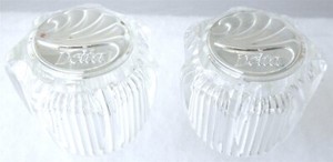 LOT 2 VTG DELTA FAUCET CLEAR REPLACE HANDLES KNOBS (2" X 2") HOT AND COLD MP5 7