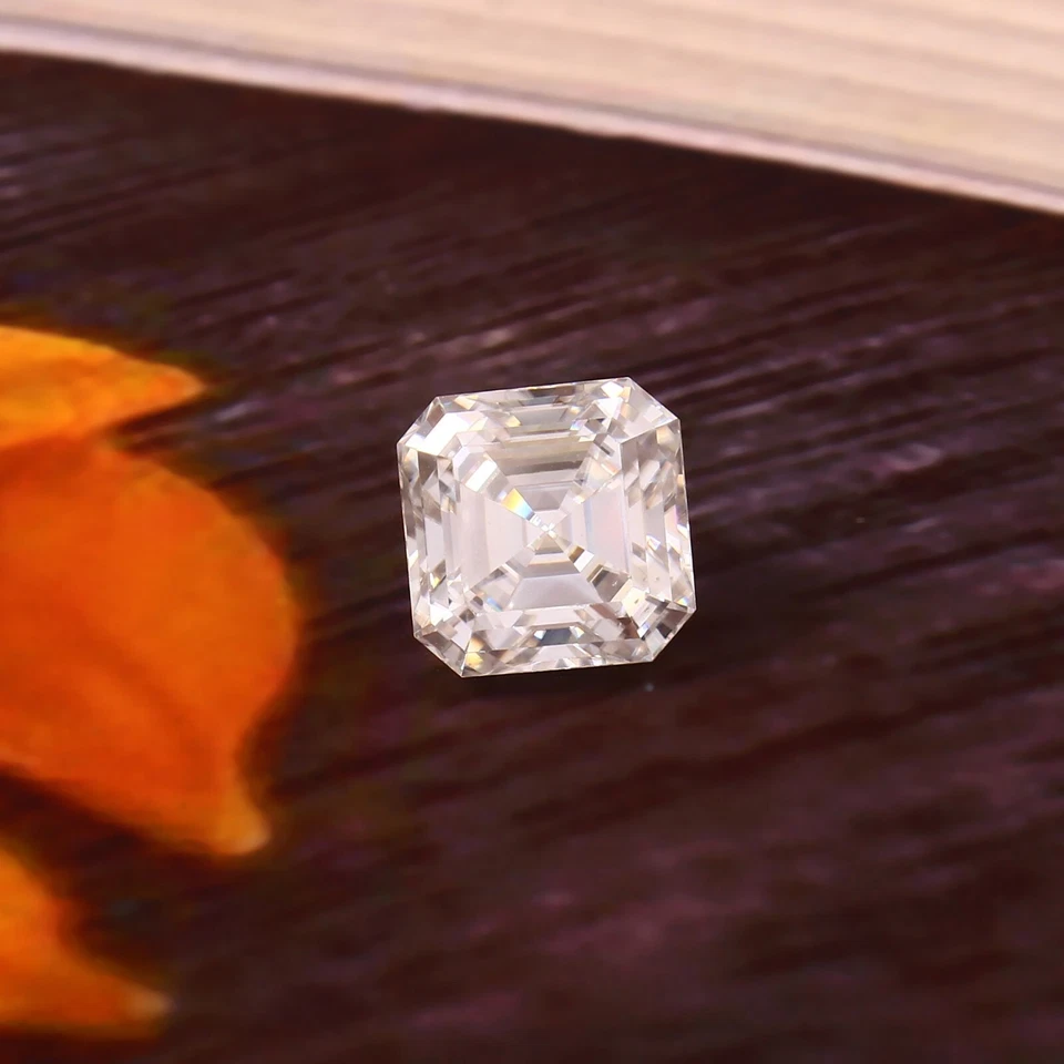 White D Color Moissanite Asscher Cut VVS1 Lab Created Diamond Gemstone 10x10 MM - Image 3 of 4