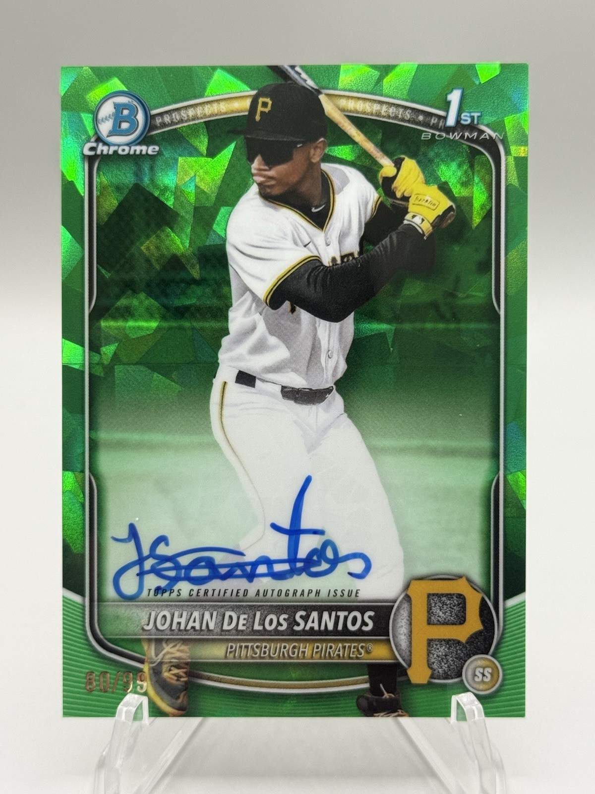 2025 Bowman Chrome Sapphire 1st JOHAN DE LOS SANTOS Green Auto /99 - Pirates