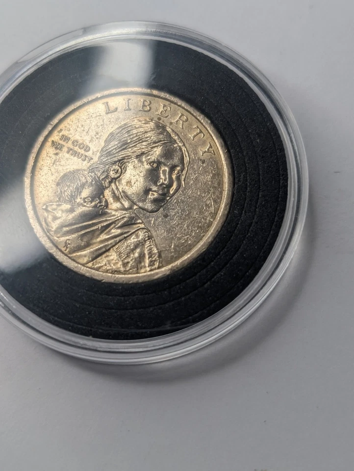 Dólar P Sacagawea 2009 - Tres hermanas nativas americanas - borde marca de ceca - círculo Foto 3 de 4