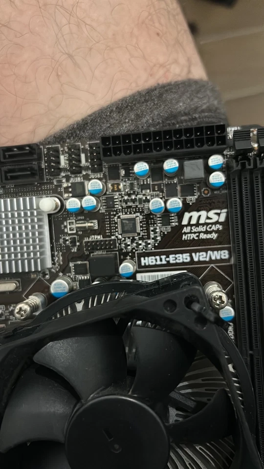 Scheda madre MSI H61I-E35 V2/W8 socket lga 1155 mini itx ddr3 intel motherboard - Immagine 2 di 2