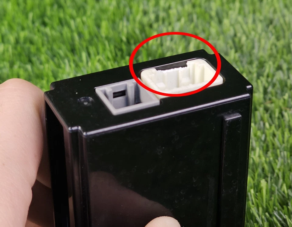 Conector auxiliar de audio USB 86190-53051: ES350 GS350 GX460 Rc350 Lexus IS250 IS350 Foto 3 de 4