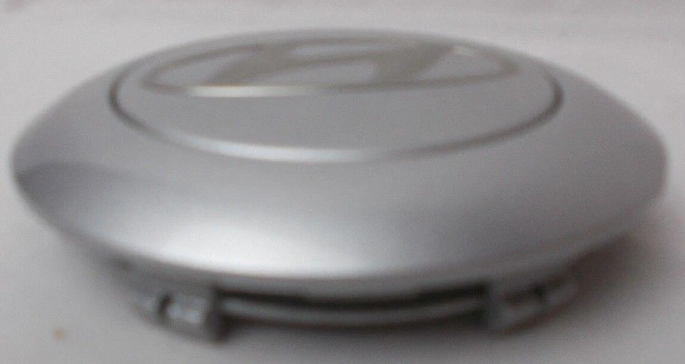 Se adapta a; tapa central de rueda Hyundai Entourage plateada OE 3-3/8" 2007 2008 individual Foto 4 de 4