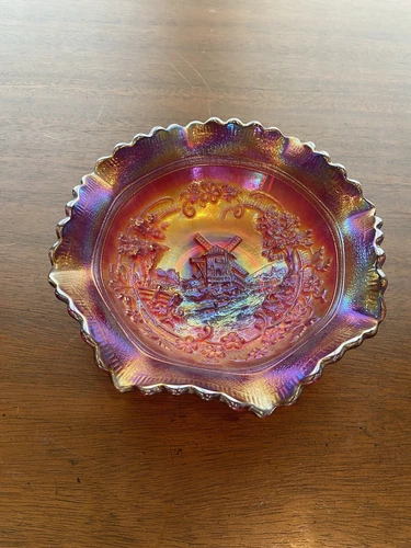 STUNNING VTG L.E. SMITH Red Iridescent Windmill Design Carnival Glass Bowl 8"W