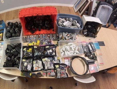 LOT GAMING ACCESSORIES-AC POWER,MEMORY CARDS,AV/RF,CONTROLLERS,DEMOS,GAME SHARK