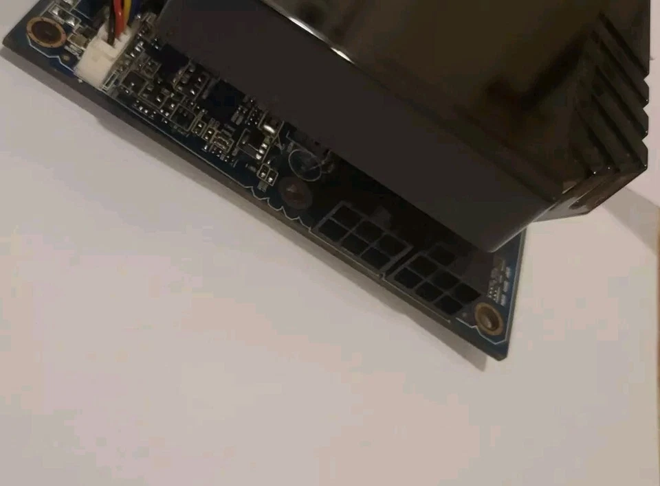 HIS ATI Radeon HD5830 1GB GDDR5 Dual DVI DisplayPort HDMI Video Card SN3-21F-A - Image 3 of 4