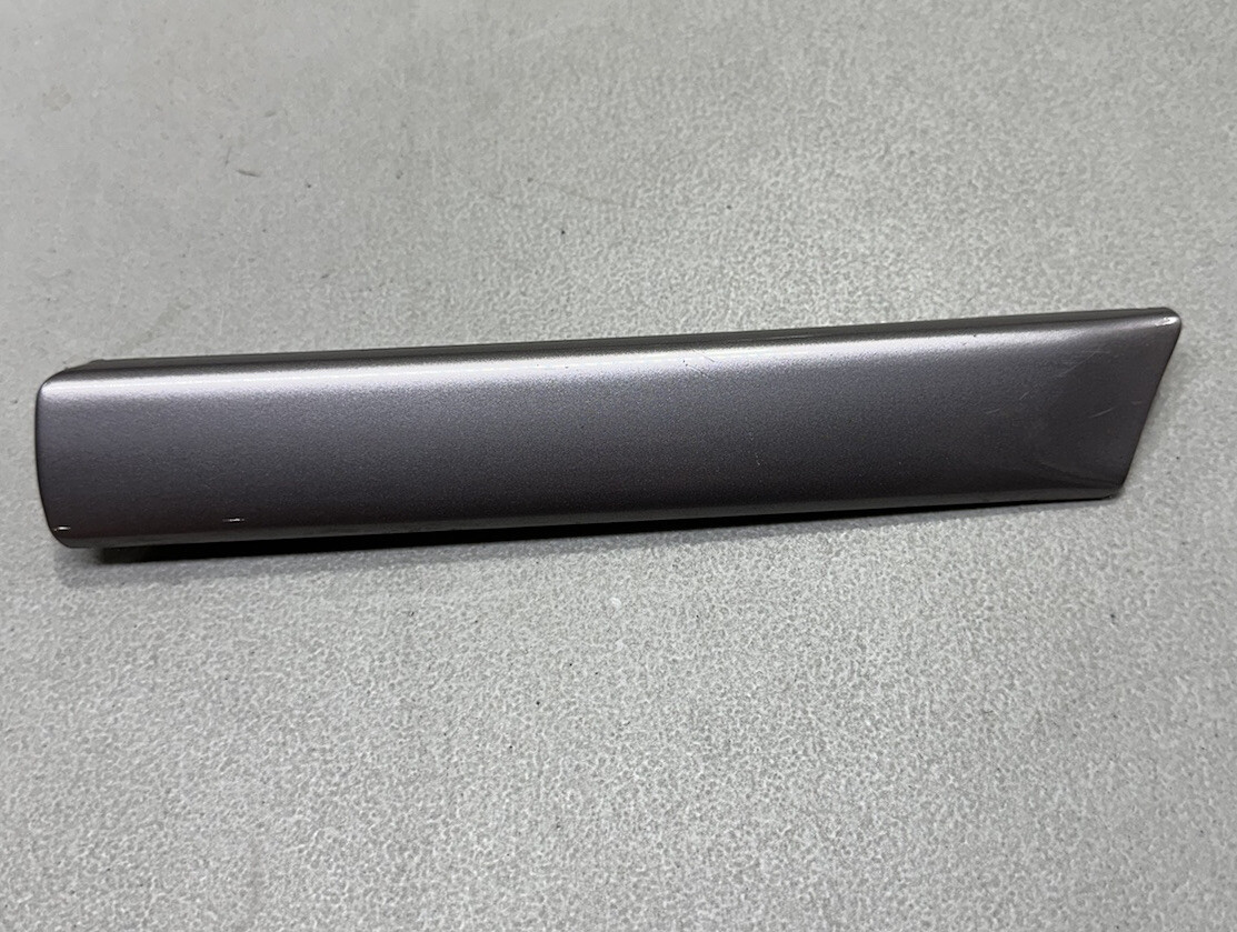 BMW Fender Trim Moulding E39 5-Series Front Right 51137036698 OEM  