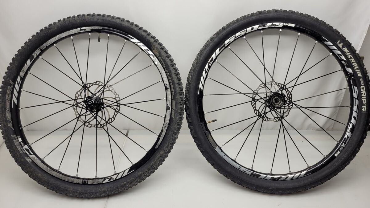 Lefty Mavic Cross Trail Disc Tubeless 26 Aluminum S6000 MTB Lefty Mavic Cross Trail Disc Tubeless 26 Aluminum S6000 MTB