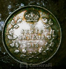 1913 Rainbow Bullseye Toned 5 Cent Silver. Great Eye Appeal. Canadian Silver!!!