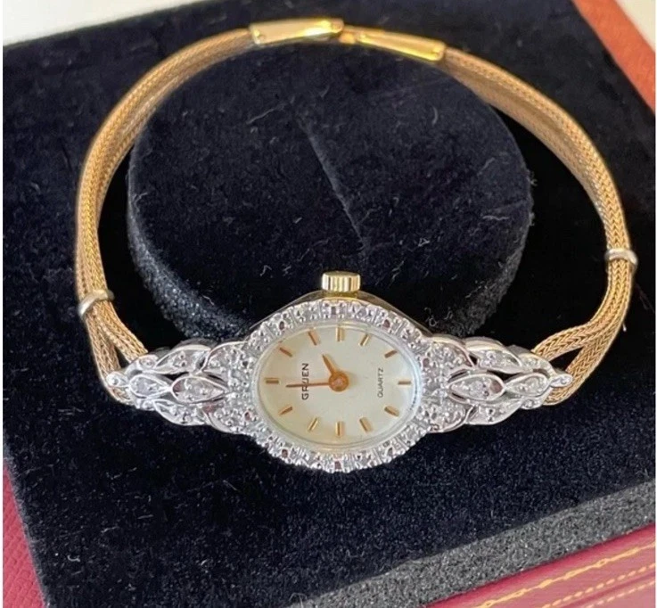 A la venta: Impresionante reloj vintage de diamantes Gruen 1950 para mujer con arañazos Foto 2 de 4