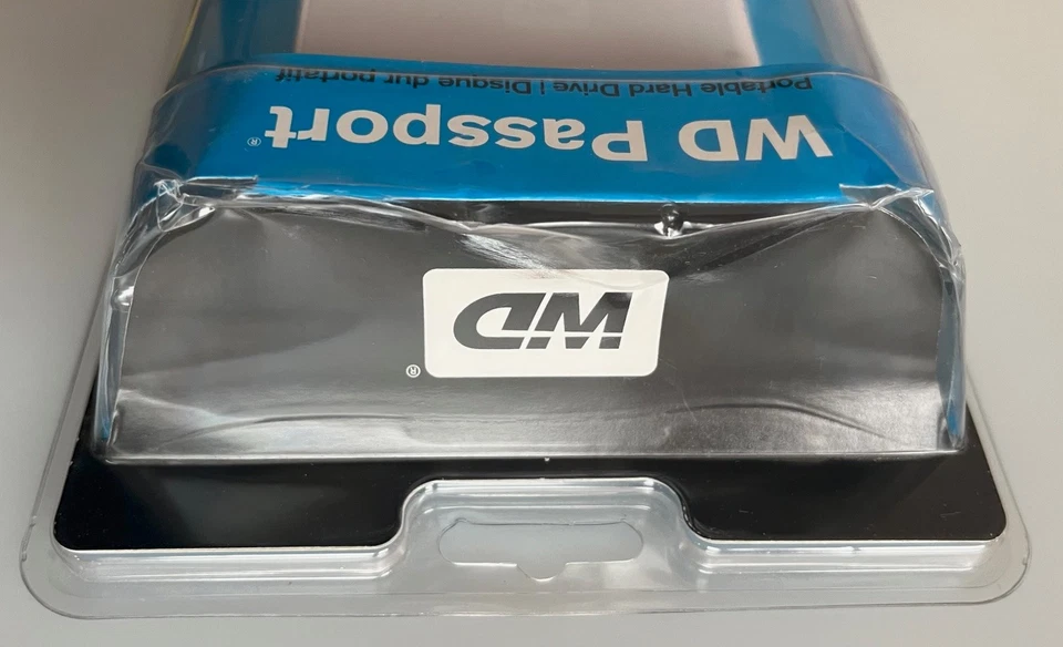 Western Digital 250GB Passport WD2500XMSA-00 Portable Hard Drive White - NIB - Image 4 of 4