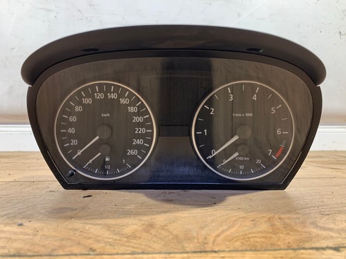 BMW E90 E91 E92 E93 320i Tacho Kombiinstrument Automatik Getriebe 9110197 Bj2006