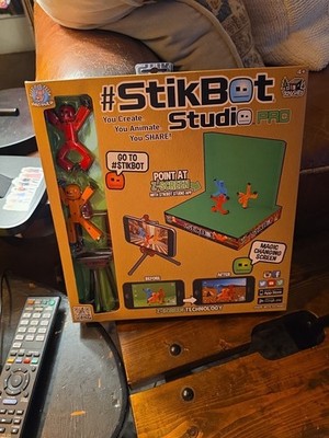 [NEW] Zing StikBot Zanimation Studio 2 in 1 Z-Screen Stage #StickBot Set Pro