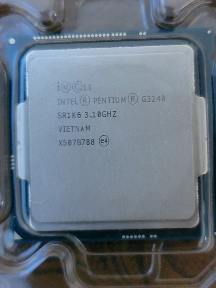 4ta generación Intel Pentium G3240 CPU 3,1 GHz 3 MB LGA-1150 Haswell SR1RL SR1K6 ↺ Foto 2 de 3