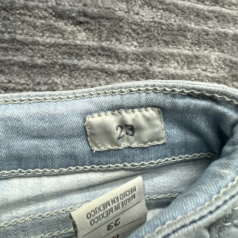 Pantalones Cortos de Jean BKE Talla 23 Para Mujer Stella Corte Medio Lavado Azul Denim Foto 4 de 4