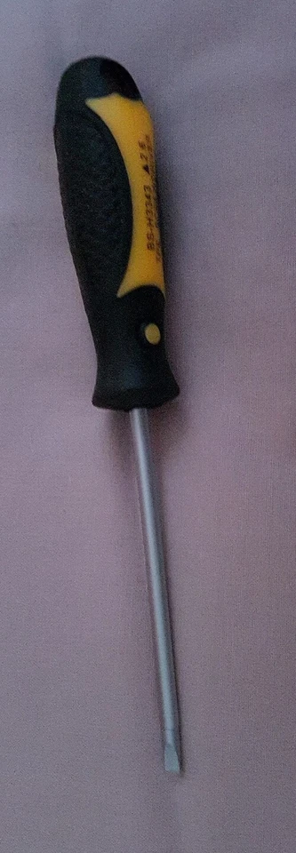 Screw Driver Triangle Shaped End - Image 2 of 4