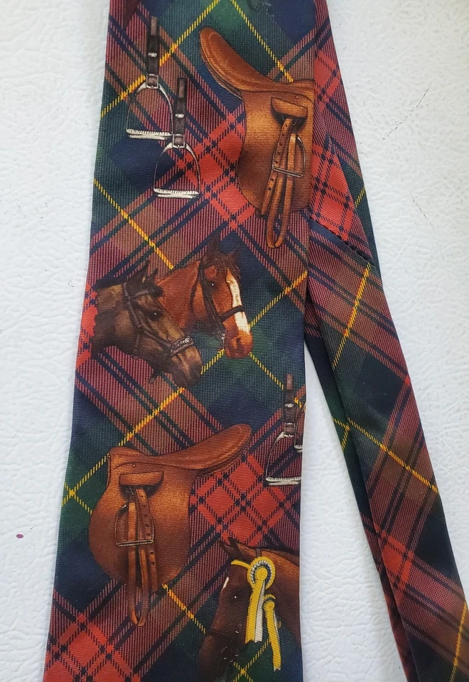 Corbata Alexander Julian a cuadros 100 % seda 3,8" X 57". Hecho en USA. Foto 2 de 4