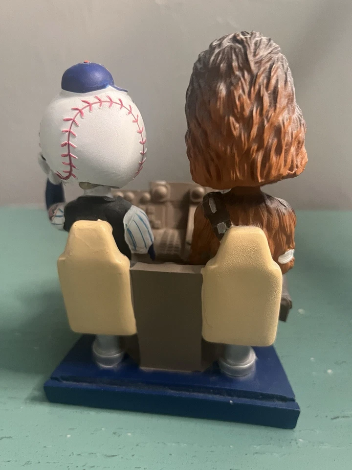 星球大战 Mr Met As Han Solo Chewbacca 摇头公仔纽约大都会花旗收藏版 — 第 4/4 张图片