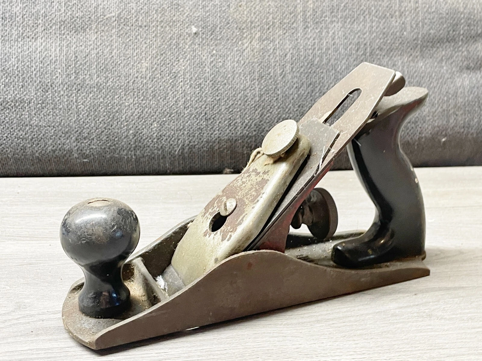 VINTAGE METAL WOODWORKING PLANE - CARPENTRY HAND TOOL No 400 ENGLAND MADE