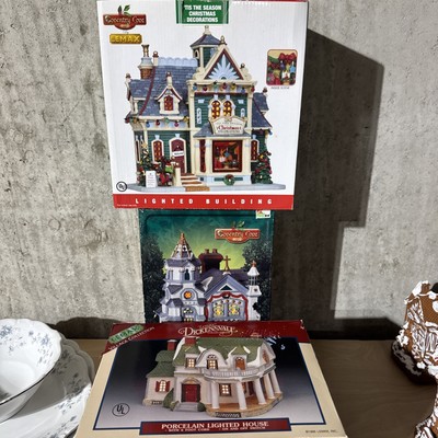 Lemax Christmas Village 