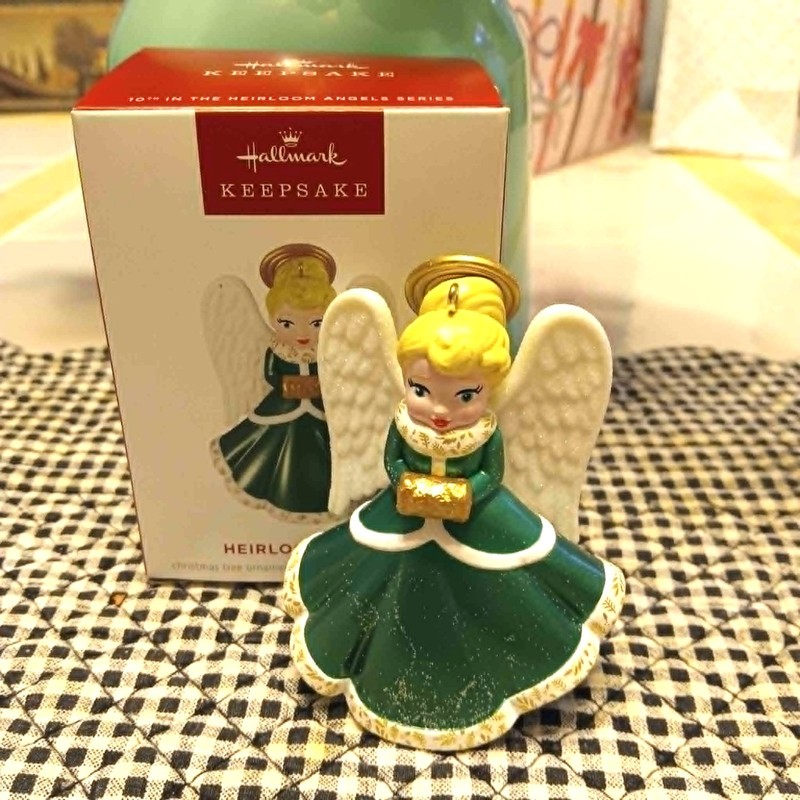 HALLMARK HEIRLOOM ANGELS #10 SERIES 2025 CHRISTMAS KEEPSAKE ORNAMENTS