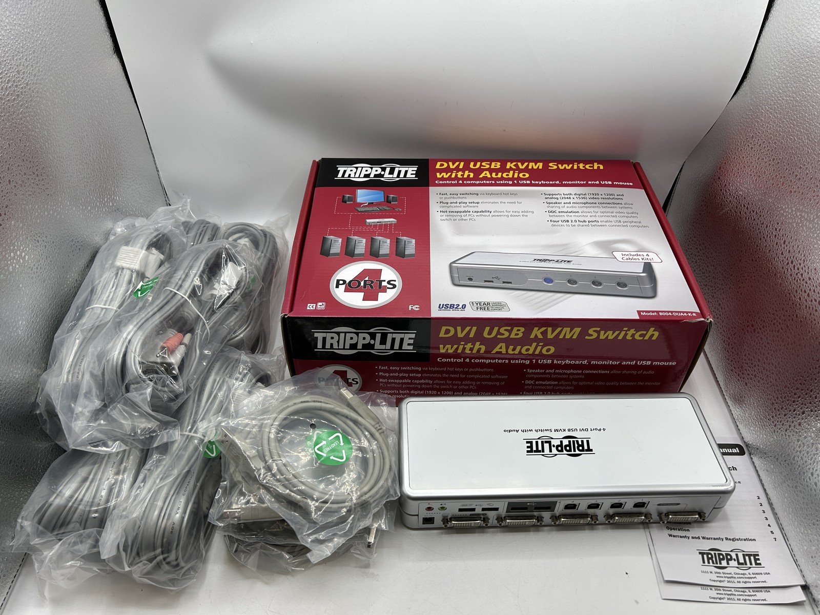 Tripp-Lite 4-Port USB2.0 / DVI USB KVM SEITCH WITH AUDIO B00