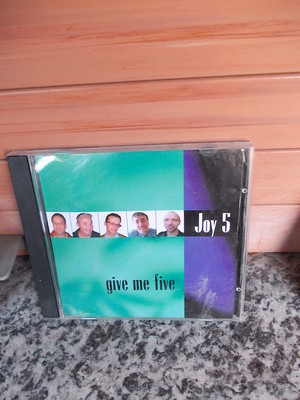 Joy 5: Give me five, eine CD