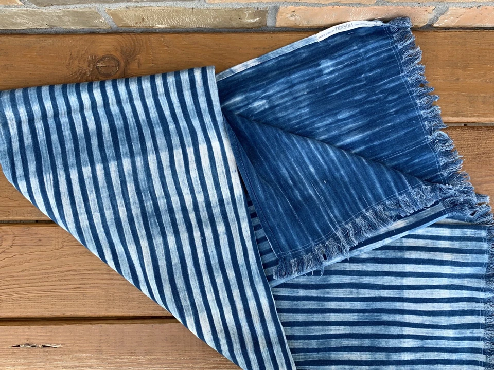 "Cubierta tejida a mano TENSIRA azul 100 % algodón flecos hecha en África 48"" X 60""" Foto 3 de 4