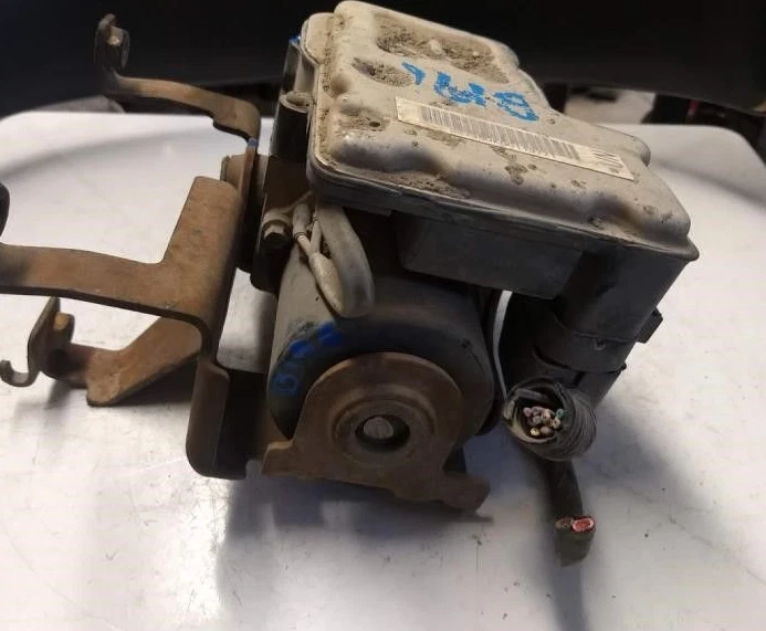 Chevrolet Silverado 1500 2003-2004 ABS bomba actuador freno antibloqueo  Foto 3 de 3