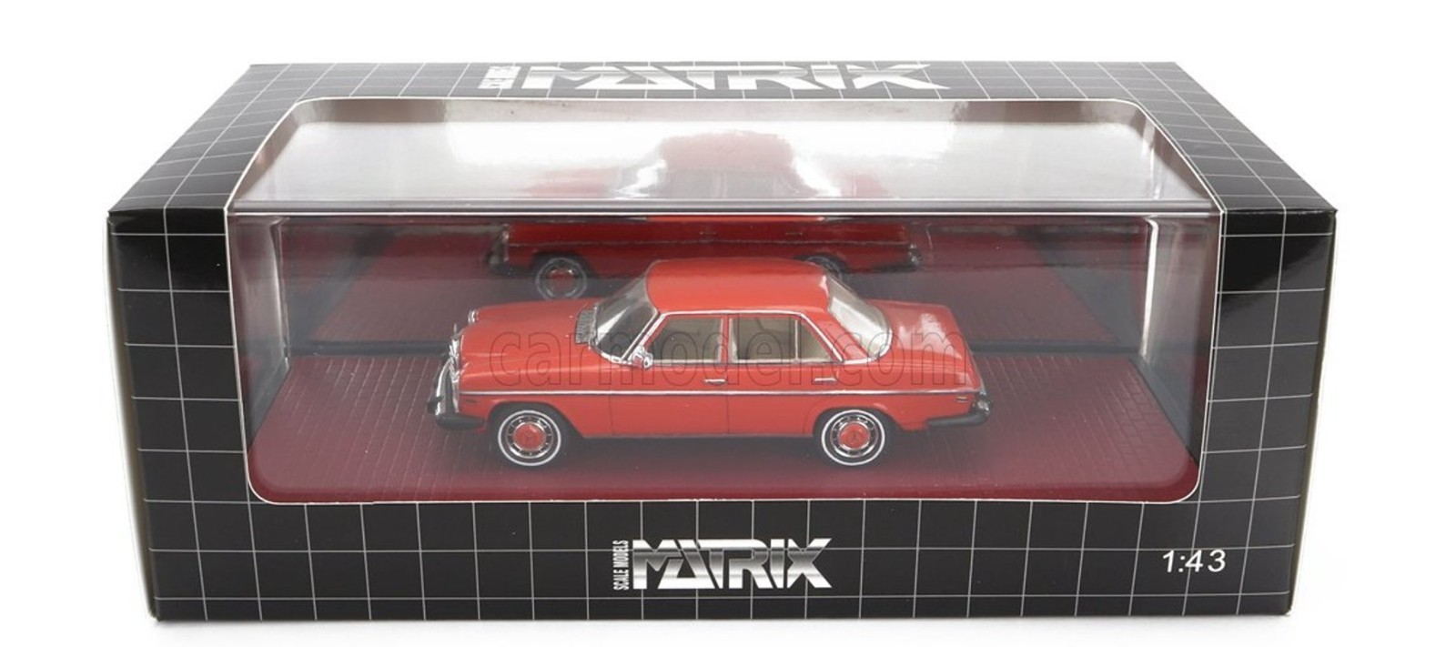 Mercedes Benz 300D W115 1974 rouge, revivez le mythe automobile américain en 1:43