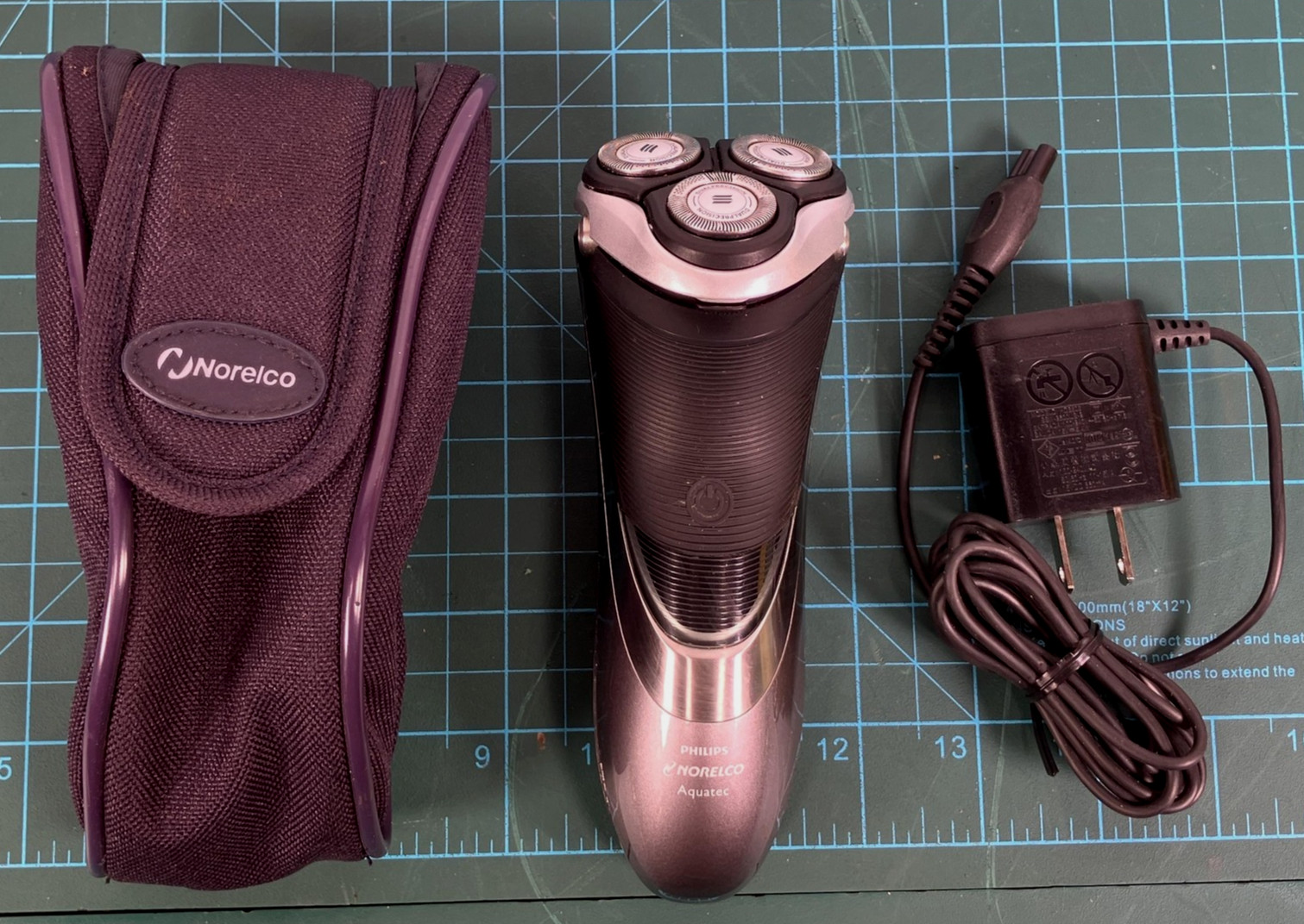 Philips Norelco Aquatec AT880 DualPrecision Shaver Wet Dry R