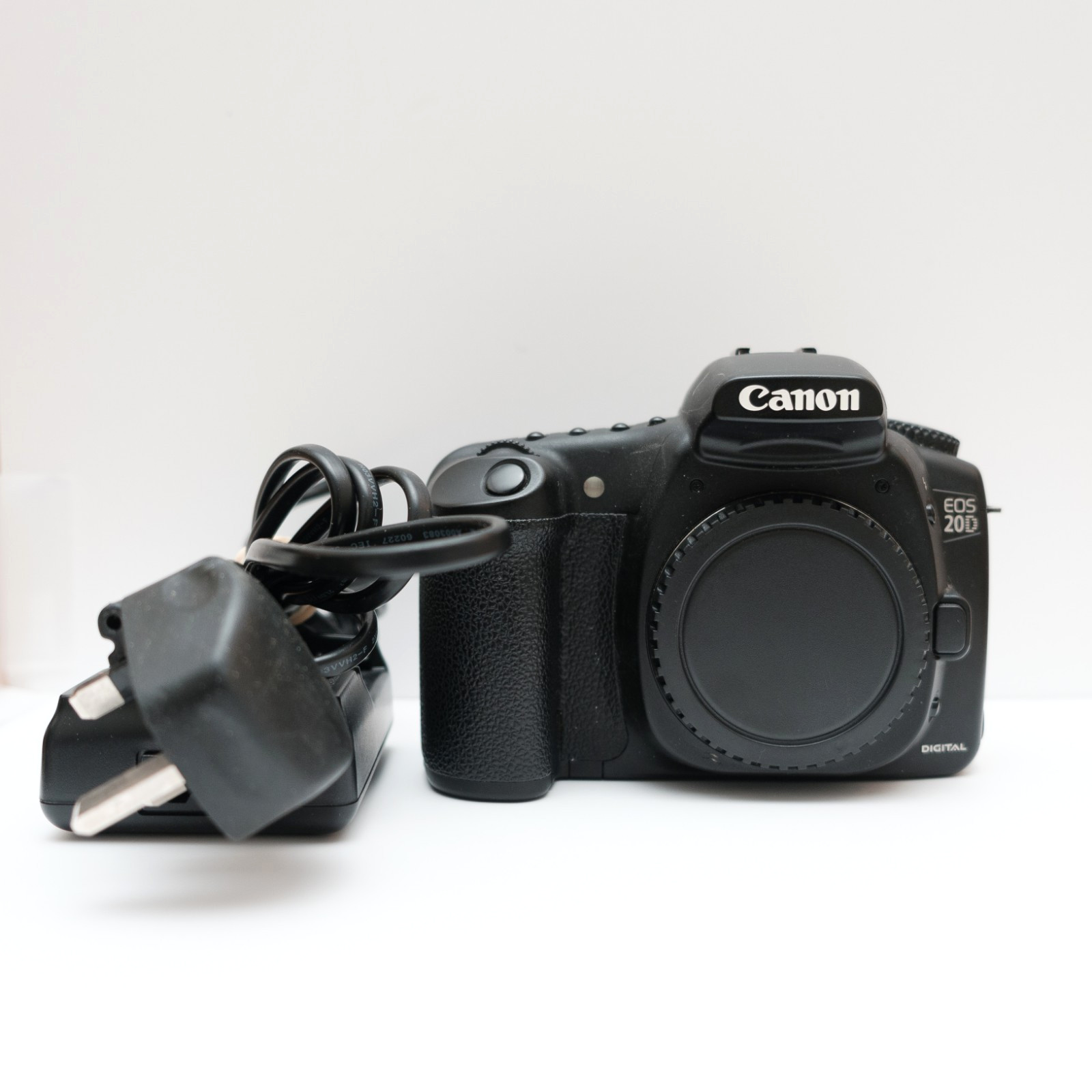 Canon EOS 20D DSLR Camera body APS-C With Original Canon CB-5L Charger
