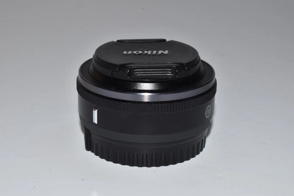 Lente Nikon 1 Nikkor 10 mm f/2,8 para Nikon 1 J1 J2 J3 J4 J5 V1 V2 V3 S1 negra - Imagen 2 de 4