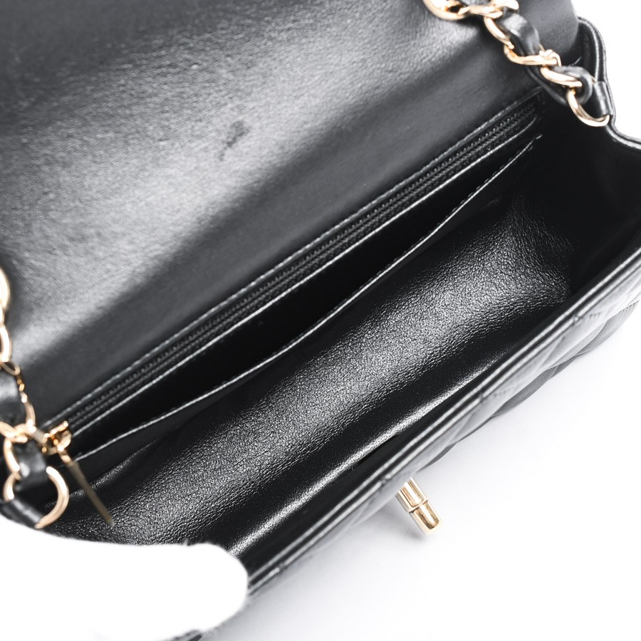 CHANEL MINI CLASSIC HANDBAG A69900 Shoulder Bag / black Women image 4