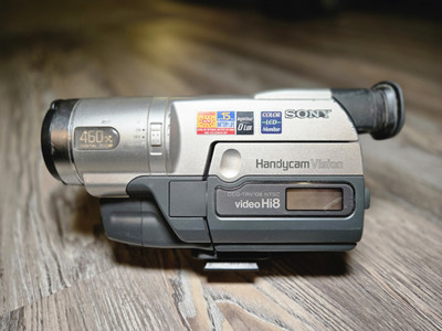 Sony Handycam CCD-TRV108 Hi-8 Analog Camcorder | UNTESTED 