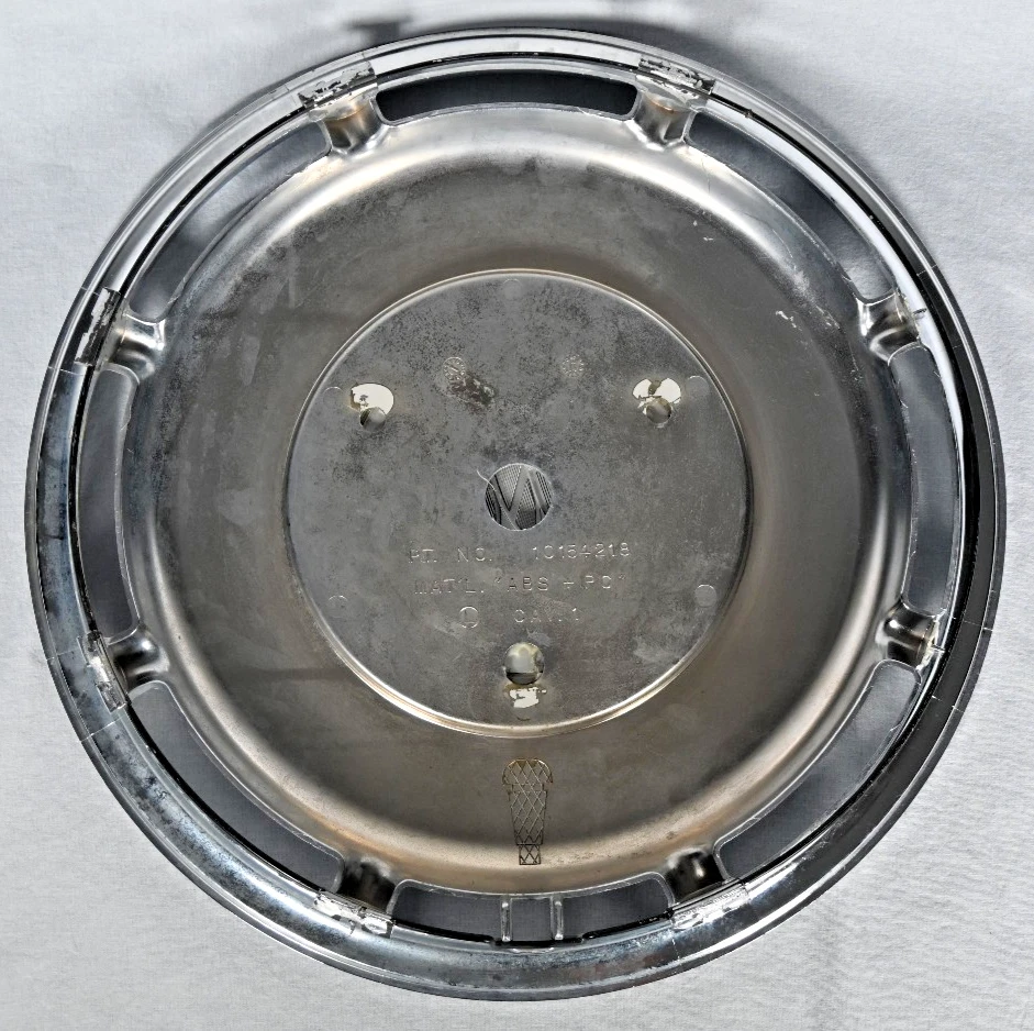 Buick 15" Hubcap Wheel Cover LeSabre Park Ave Roadmaster - Image 4 of 4