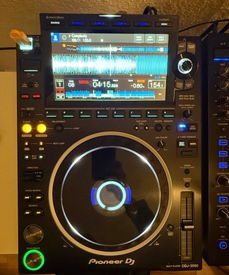 2 x Pioneer cdj 3000 (bought Febraury 2025) + 2 x flight case UDG