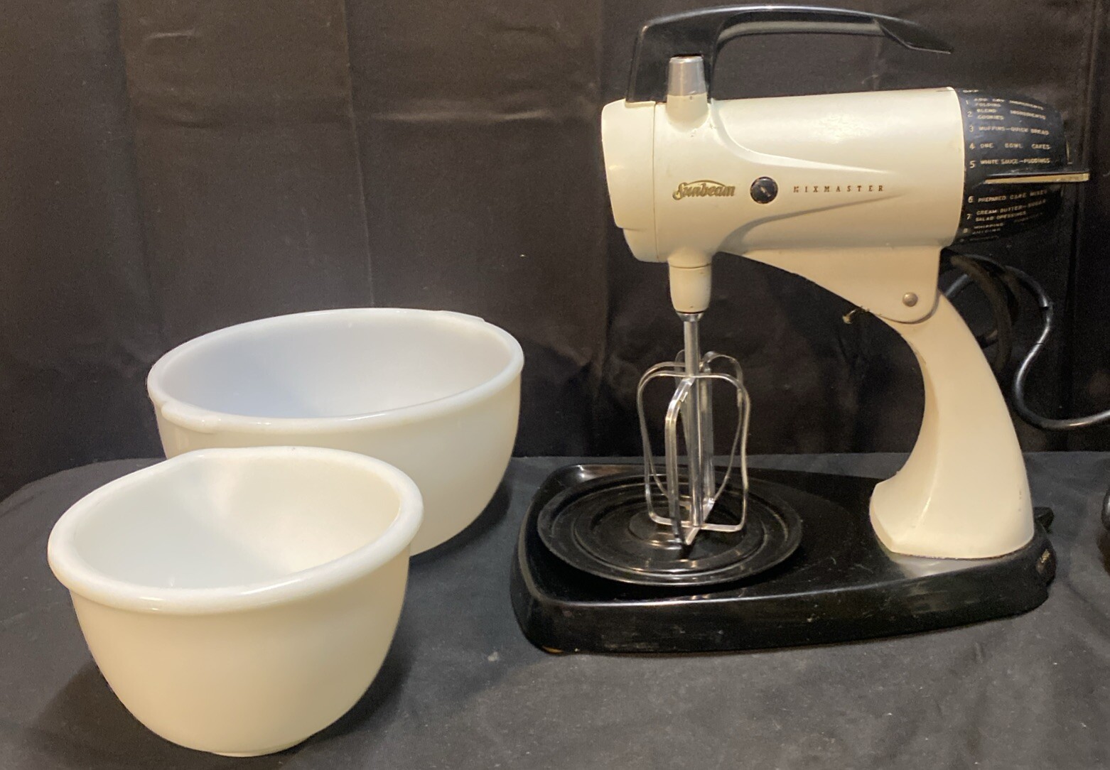 Sunbeam Mixmaster 12 speed with 2 Glasbake  glass bowls Damaged Cord & Beaters