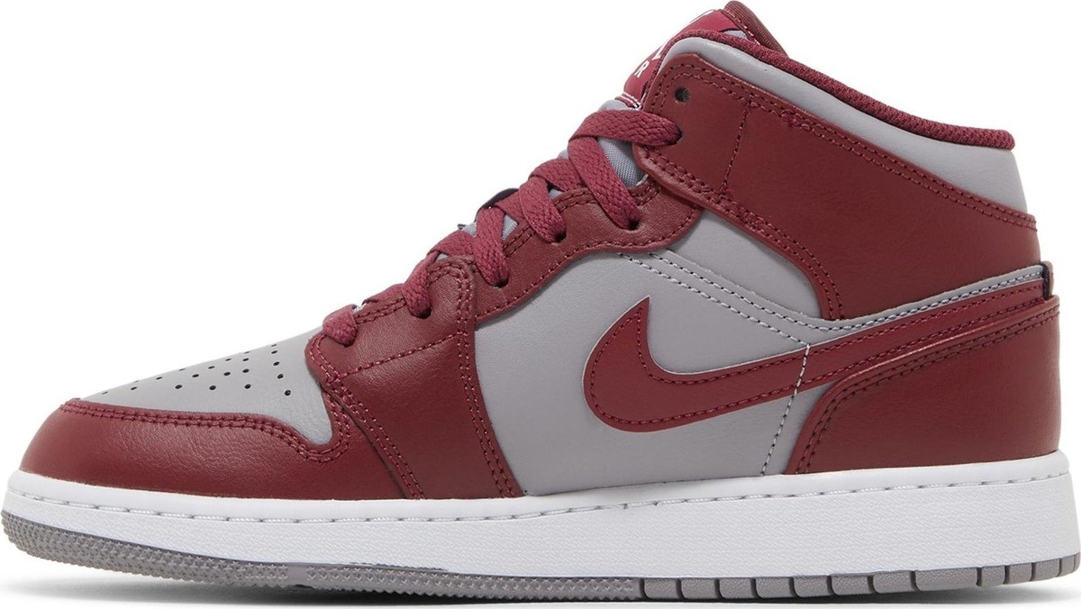 aj1 burgundy crush
