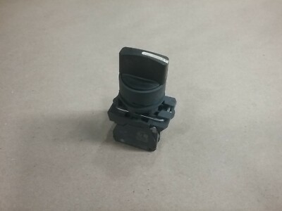 Telemecanique 2 Direction Momentary Contact Selector Switch ZBE-101 #24G91
