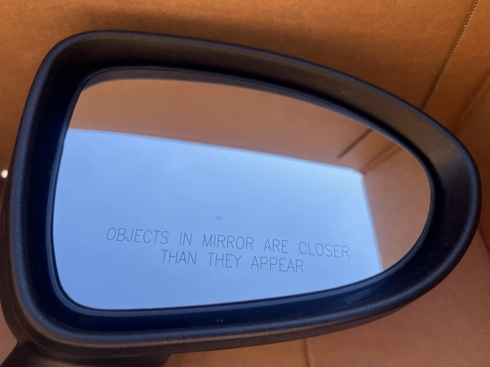 Conjunto de espejo retrovisor lateral de pasajero usado para modelos KIA Rio 2014-2017 NEGRO Foto 2 de 4