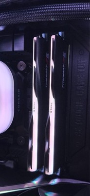 G.SKILL TRIDENT Z5 RGB 64GB (2x32GB) CL32 DDR5-6400 CL32 Desktop UDIMM RAM
