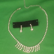 Retro Clear Rhinestone Dangles Choker Necklace with Pierced Dangly Earrings