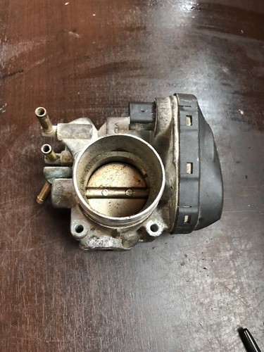 Drosselklappengehäuse 06A133062A für Seat Ibiza 1.4 oder VW 2001 Jahr