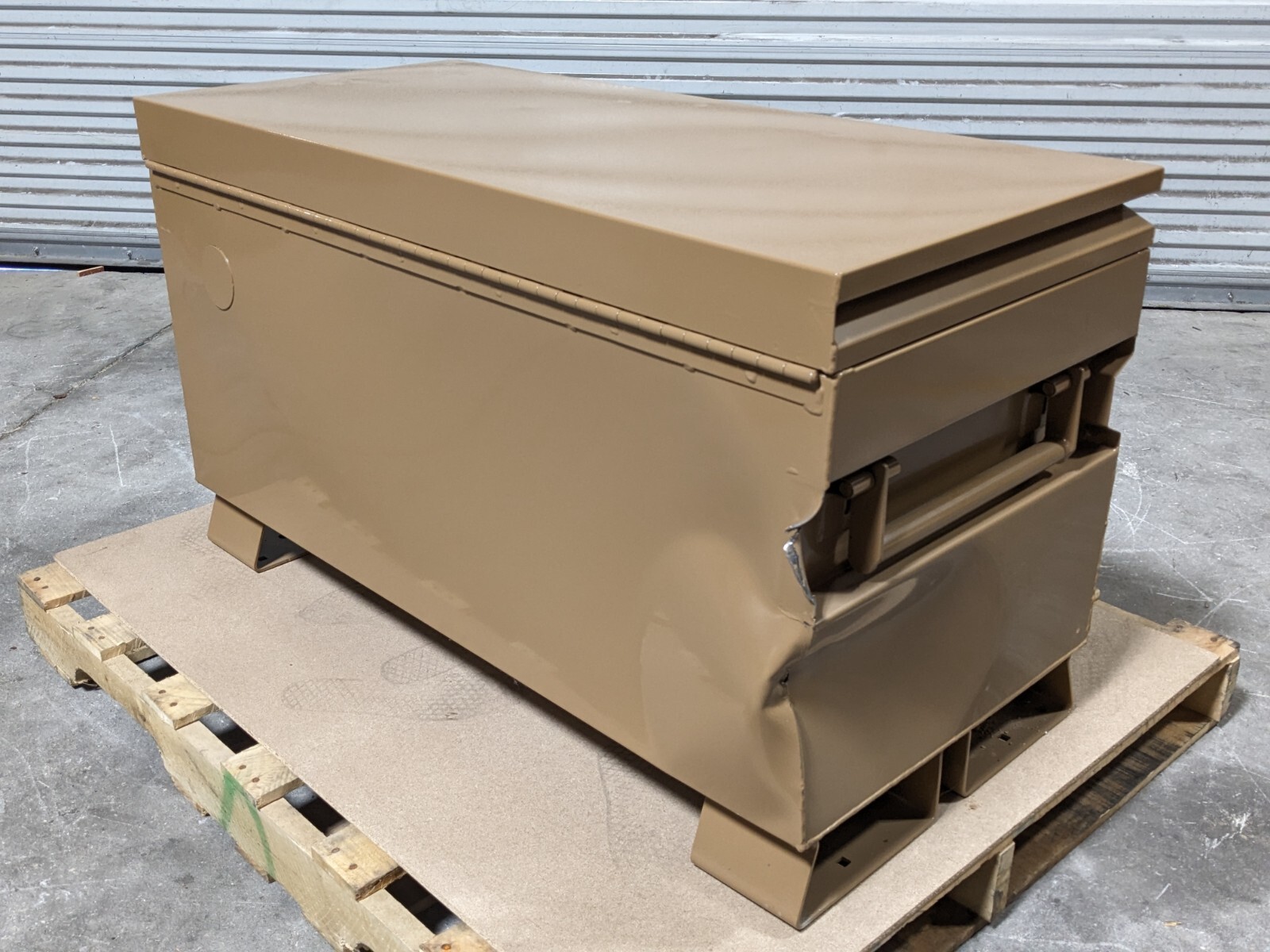 Knaack 42 Jobmaster Storage Chest Heavy Duty Job Site Tool Box SCRATCH
